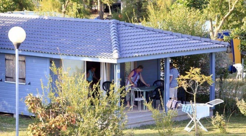 Residence Les Marines D'Oleron Monclar Quercy Vacances Сен-П'єрр-д'Олерон Екстер'єр фото